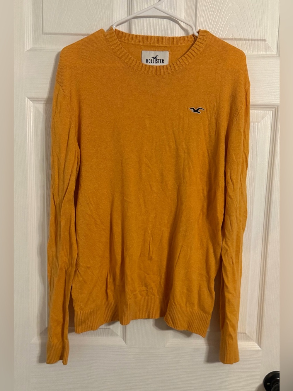 Holister Men’s Medium Gold Long Sleeve Shirt